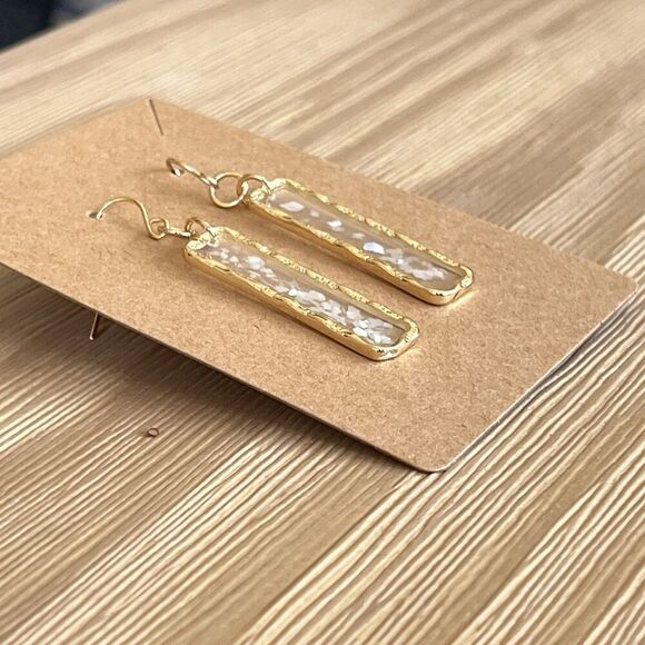 NEW Embedded Mother Of Pearl Flecks Rectangle Textured Metal Dangle Earrings - Picture 2 of 4